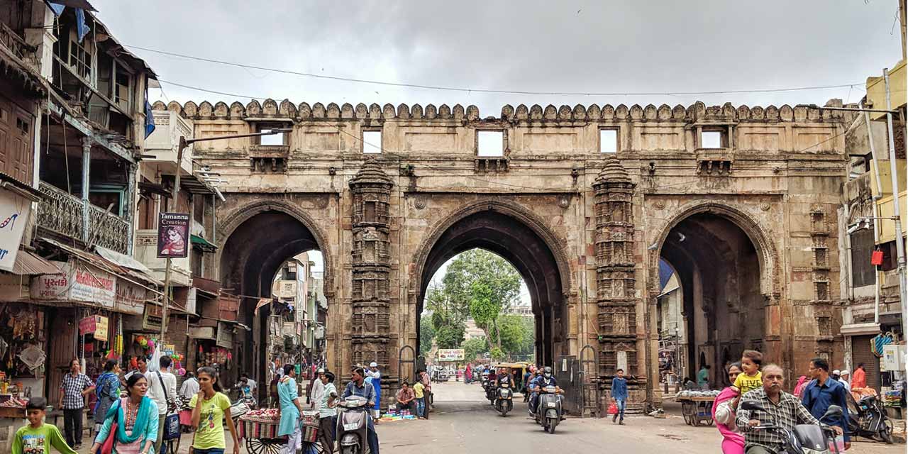 teen-darwaza-img